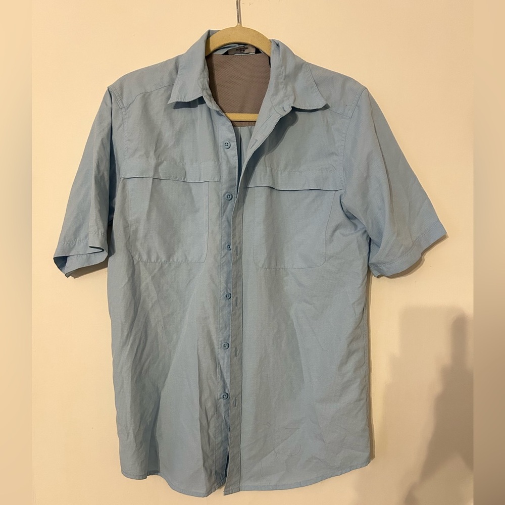 Men’s Wrangler polyester button down. Size S